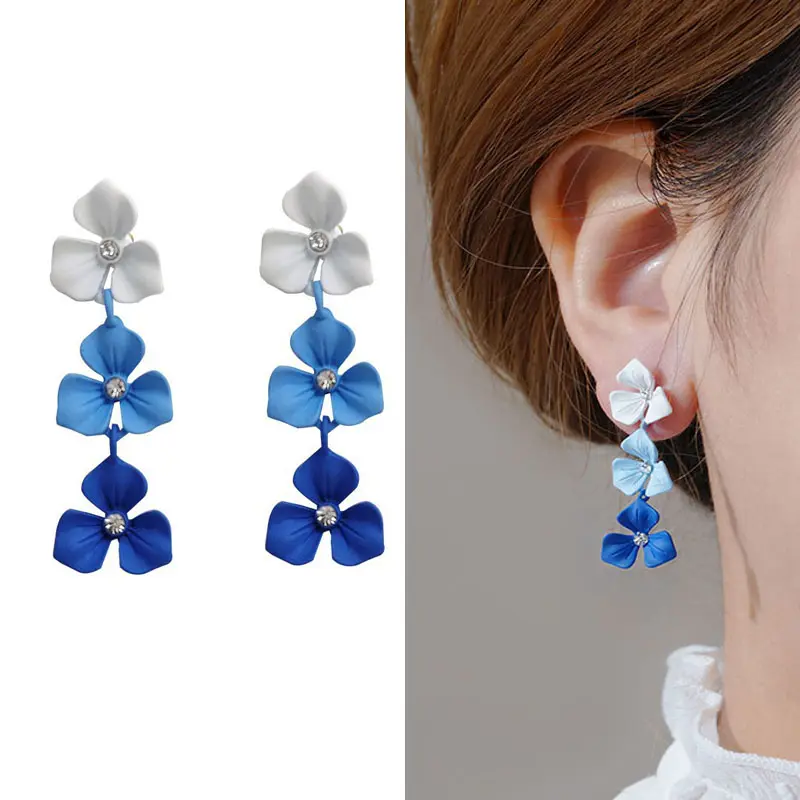 Korean fashion Klein blue gradual blue flower retro temperament new earrings