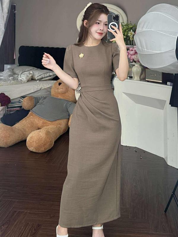 Váy cổ tròn dáng ôm kèm tag t73 ( có độn vai ) 1