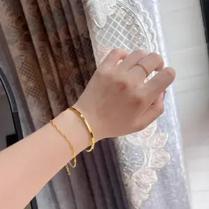 Gelang Titanium Modis dan Sederhana Terbaru untuk Wanita Gelang Polos Mewah Perhiasan Pasangan Aksesoris Kelas Atas
