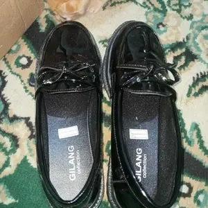 Sepatu Docmart Wanita Hitam Clari Flat Oxford Hak Datar Kulit Glosy Pita Ootd Sekolah Remaja Kekinian Shoes Kasual Kerja platform pantofel sintetis ringan korea sepatukets ce we skena cewek