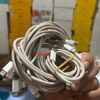 Gambar kabel Data C to C iphone 15 15pro 16 16e 16 pro dll bekas buluk fisik 60% msh normal dari omjok Kota Administrasi Jakarta Utara 4 Tokopedia