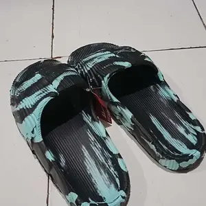 Sandal Anak Cowok Terbaru Sandal Laki Laki Selop Loreng  Slip on Ringan Lentur  Casual capel dewasa Sendal Fashion Kaki Karet Size 30-31 Sampai 43-44.