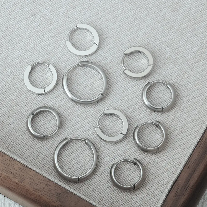 Stainless steel cross-border new fashion commuter simple personality literary niche plain circle women's hoop earrings