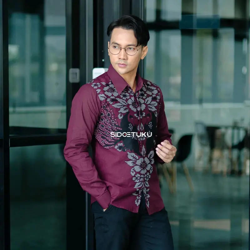 ARUTALLA BURGUNDY MAROON baju batik pria modern lengan panjang lapis furing 4