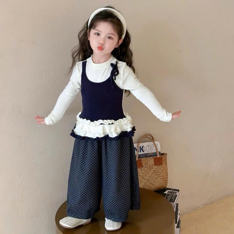 A96- Set áo thun tăm dài tay phối bèo tầng xinh, kèm quần jean bò chấm bi dáng xuông dành cho bé gái (9-31kg)