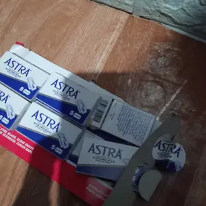 Pisau Silet ASTRA Superior Stainless Steel - Pencukur, Razor