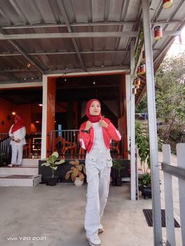Product Review of Cargo Denim Pasir Putih Highwaist Loose Celana Jeans Wanita Korea from e**p 1
