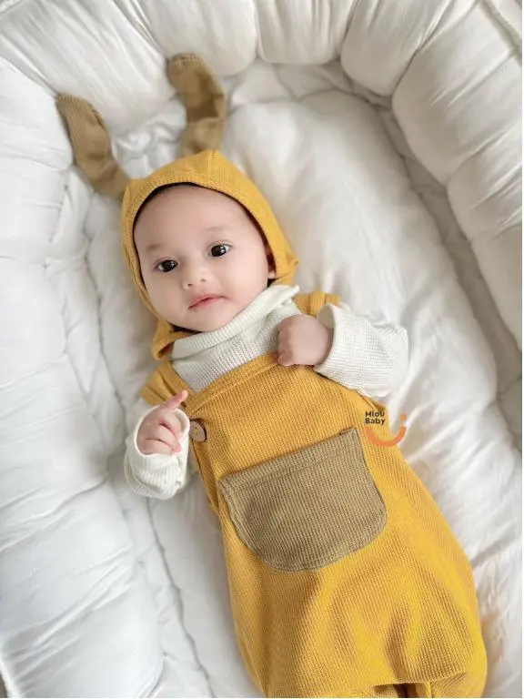 Mioubaby Overall Pocket Top Turtleneck Broken White / overall bayi / jumper bayi / jumpsuit bayi / playsuit bayi / romper anak / hadiah lahiran / baju anak perempuan / baju anak / waffle knit / baju anak / jumper anak / jumper bayi / jumpsuit bayi Newborn 6