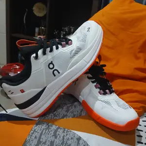Sepatu Tenis Padel Casual On Cloud The Roger Pro Undyed White Orange ( Bisa COD )