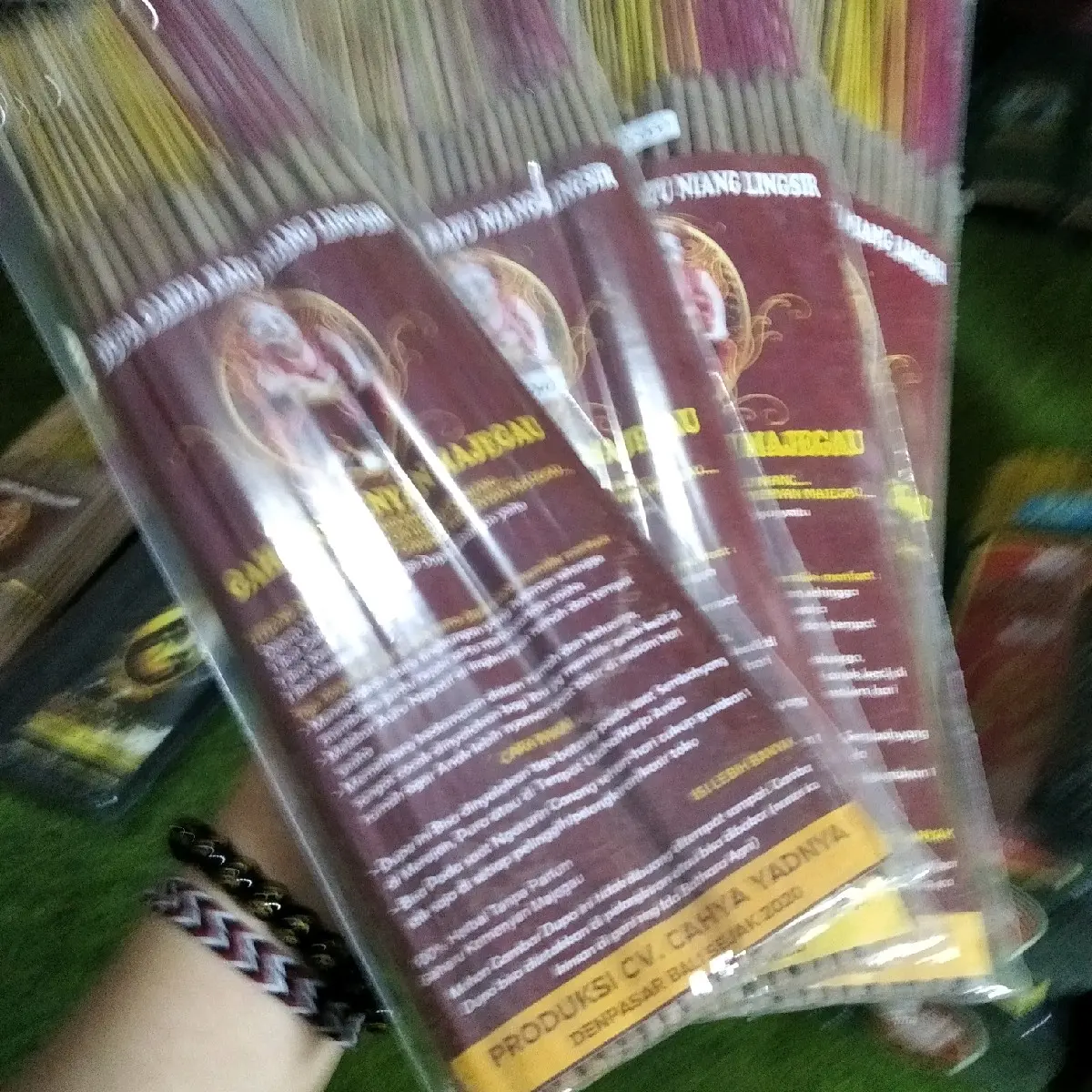 Dupa Bali Ratu Niang Lingsir