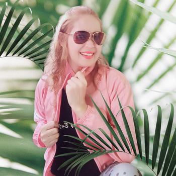 Product Review of Alfan - Jaket Crop Parasut - Atasan untuk Olahraga Wanita from z** S**a V**a R**a 1