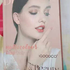 IGOODCO （IG3110/IG3110S/IG3057/IG3057S） Cahaya tinggi matte multi warna makeup buku bayangan mata