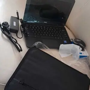 PROMO TERBATAS!!! LAPTOP [A01] Support PELAJAR & BISNIS , intel RAM 4GB SSD LAYAR Lcd 12"in CHROME OS , Tipis & Ringan BERGARANSI 1TAHUN7