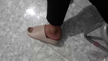 Product Review of Dép Bánh Mì Chất Liệu EVA Cao Cấp Siêu Nhẹ Siêu Êm Kháng Nước Chống Trượt from A** T**n 3