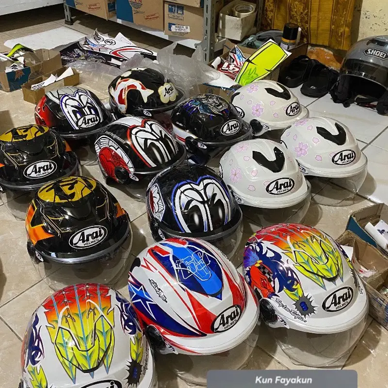 Helm motif arai helm copy arai motif original Helm motif arai helm copy arai motif original