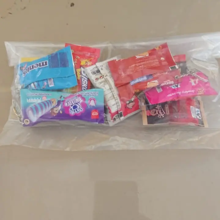 10 PCS GANCI GANTUNGAN KUNCI SOUVENIR LUCU MINIATUR BENTUK SNACK LUCU RANDOM Hadiah Hiasan  gantungan tas Magnet 4