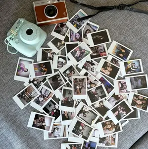 Karatchstore FOTO POLAROID 2R ART CARTON JERNIH Kualitas HD Bahan Kertas Tebal Art Carton 260 Cocok untuk Hiasan Dinding Kamar Siap Cetak Foto Palaroid