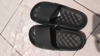 Product Review of Sandal Cowok Selop Karet Smile Type 913 Sandal Outdor dan Indoor Anti Slip Anti Air Bahan EVA  Tidak Bau  Pria Shoes Sendal from n**g o**s 0