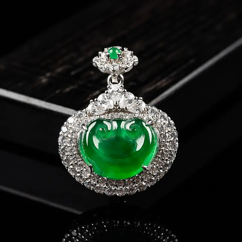 925 Silver Inlaid Natural Jadeite A-Grade Old Pit Ice Seed Moisturizing and Delicate Full Green Ruyi Love Pendant