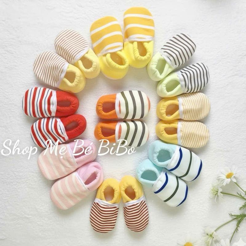  01 Giày vải cho các bé sơ sinh mang ấm chân có thun co giãn dễ mang bảo vệ chân mang tập đi 