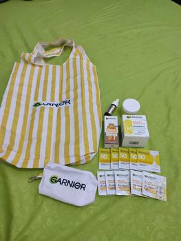 Product Review of [FREE 6X SERUM] Paket Hemat Brightening - Glowing ISI 2 ISI 3 - Brightening - Krim Pagi Malam – Bundle – Serum Vitamin C - Moisturizer from M**0 0