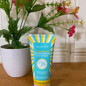 Azarine Cicamide Barrier Sunscreen Moisturiser SPF 35 PA++ Perlindungan Sinar Matahari dan Melembapkan Kulit 40gr
