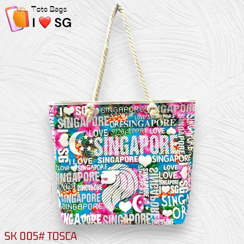 Tas Kanvas Singapore dengan Logo Embos Tebal - Gaya Kasual Minimalis dengan Banyak Ruang Tote 1