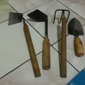 4 biji paket berkebun murah garuk cangkul mini gatul wangkil miring sekop taman