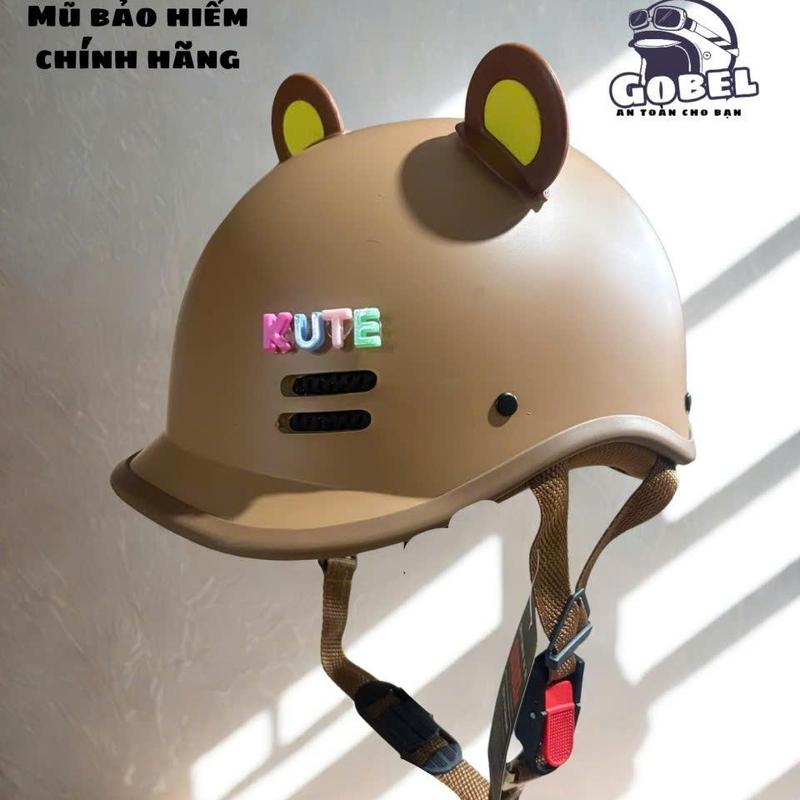 Nón Bảo Hiểm Đạt Chuẩn-CÁ HEO NGƯỜI LỚN size từ 54-58cm, kèm charm chữ và tai gấu tự dán,sản phẩm xu hướng