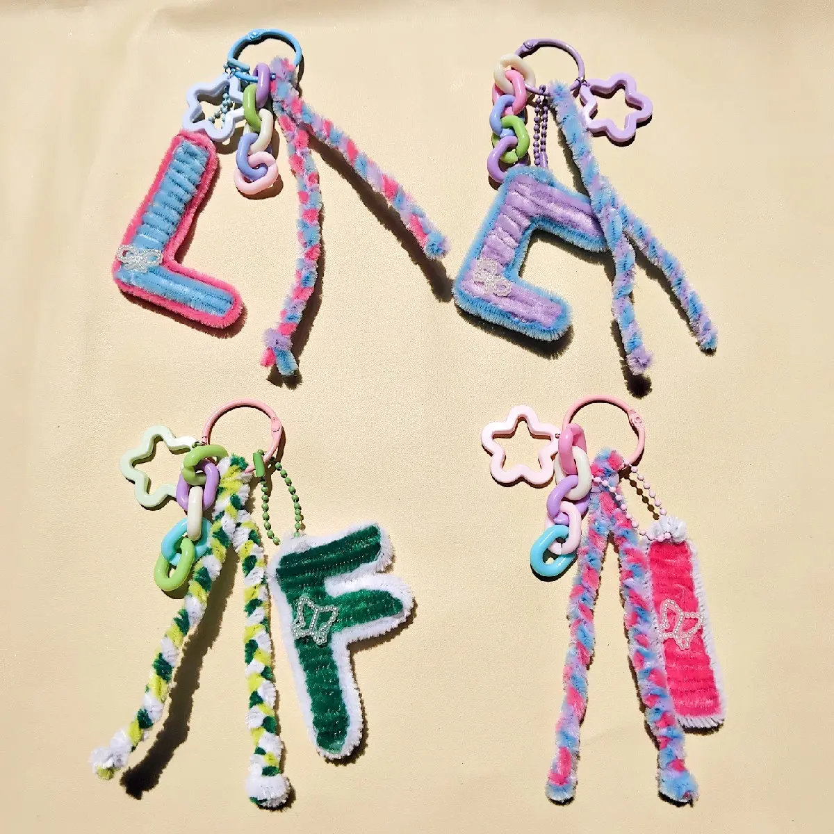 Bag Charm Huruf Inisial/Gantungan Kunci/Gantungan Tas/Keychain Huruf Inisial