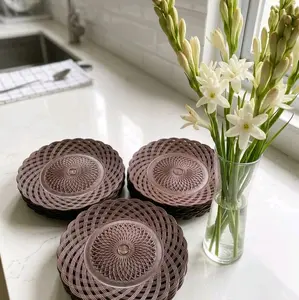 Anyaman piring plastik rotan bagus cantik/piring rotan plastik cantik/piring makanan warnawarna coklat klasik dan elegan