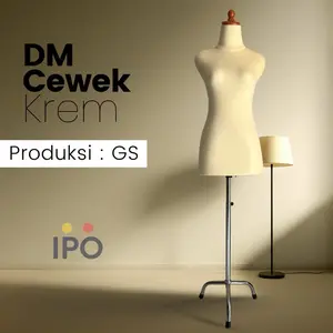 Mannequin Wanita DM Krem Kaki Kayu/Besi dengan Pipa dan Tutup Coklat