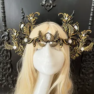 Mahkota karnafal hitam etnic