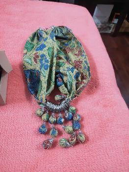 Product Review of Kalung Batik Anggur Rumbai Hadiah Wanita from S**a 0
