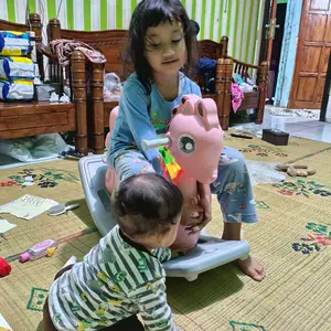 Molion Kuda-Kudaan Musik Anak M1005 Usia 1-6 Tahun Rocking Horse Ergonomis & Aman Mainan Hadiah Ideal untuk Anak