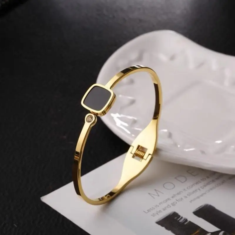 Gelang Titanium Blgri Kotak / Anti Luntur dan Karat Elegan Wanita 3