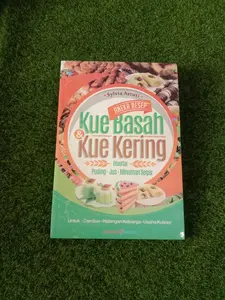 Buku Aneka Resep Kue Basah & Kue Kering