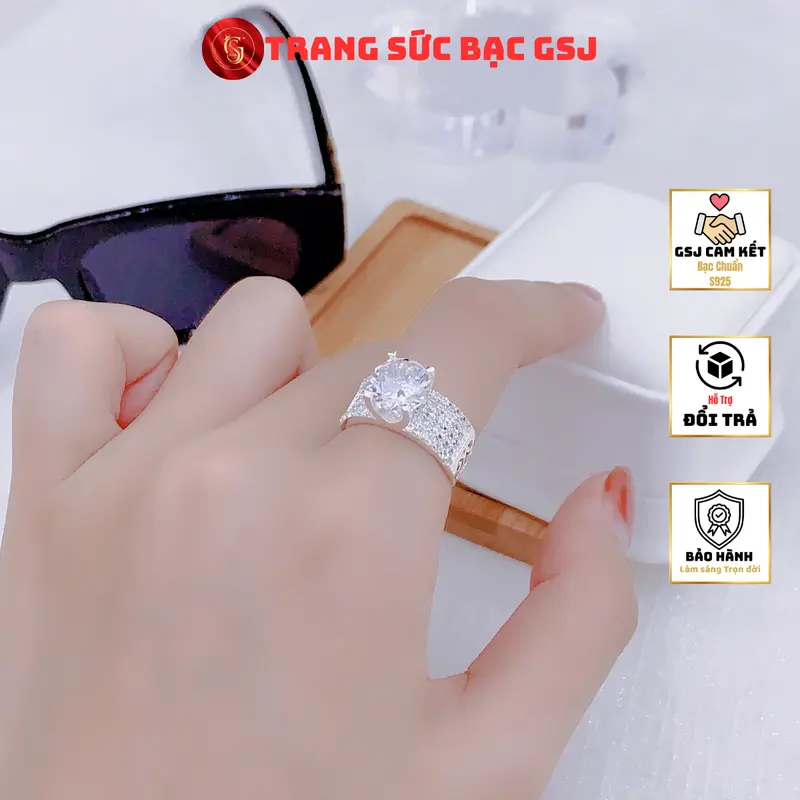 Nhẫn Bạc 925 Nữ Đá Chủ Cao Bốn Trấu Thân Năm Hàng Đá Nhỏ Khắc Chữ S, Sử Dụng Hàng Ngày Không Cần Kiêng Nước - GSJ - R4202001 0