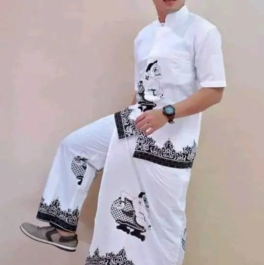 Candra Ayu Batik Setelan Kemeja Batik Pria Batik Solo Motif Semar Sogan Putih Katun Lengan panjang#bajumuslim#bajukoko#setelansarungcelana#ramadhanberkah 1