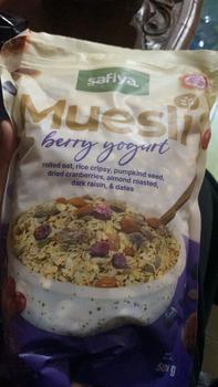 Product Review of Muesli Berry Yogurt Safiya 1 Kg - Sereal Sarapan from K**t 1