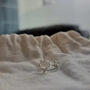 Twig Earcuff Moonstone - Sterling Silver