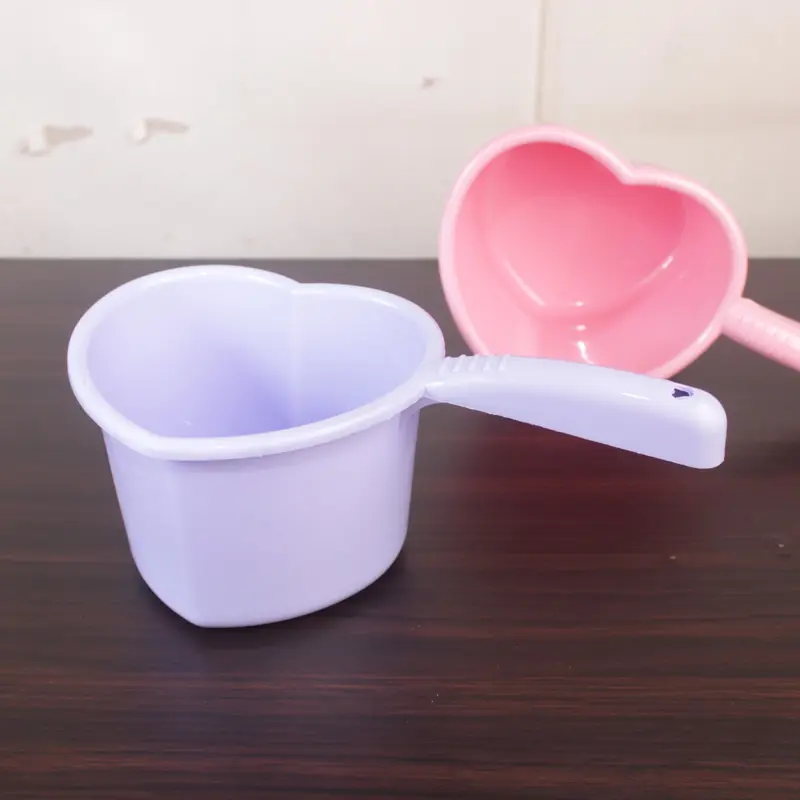 gayung air mandi/gayung plastik /gayung serbaguna hati murah 2