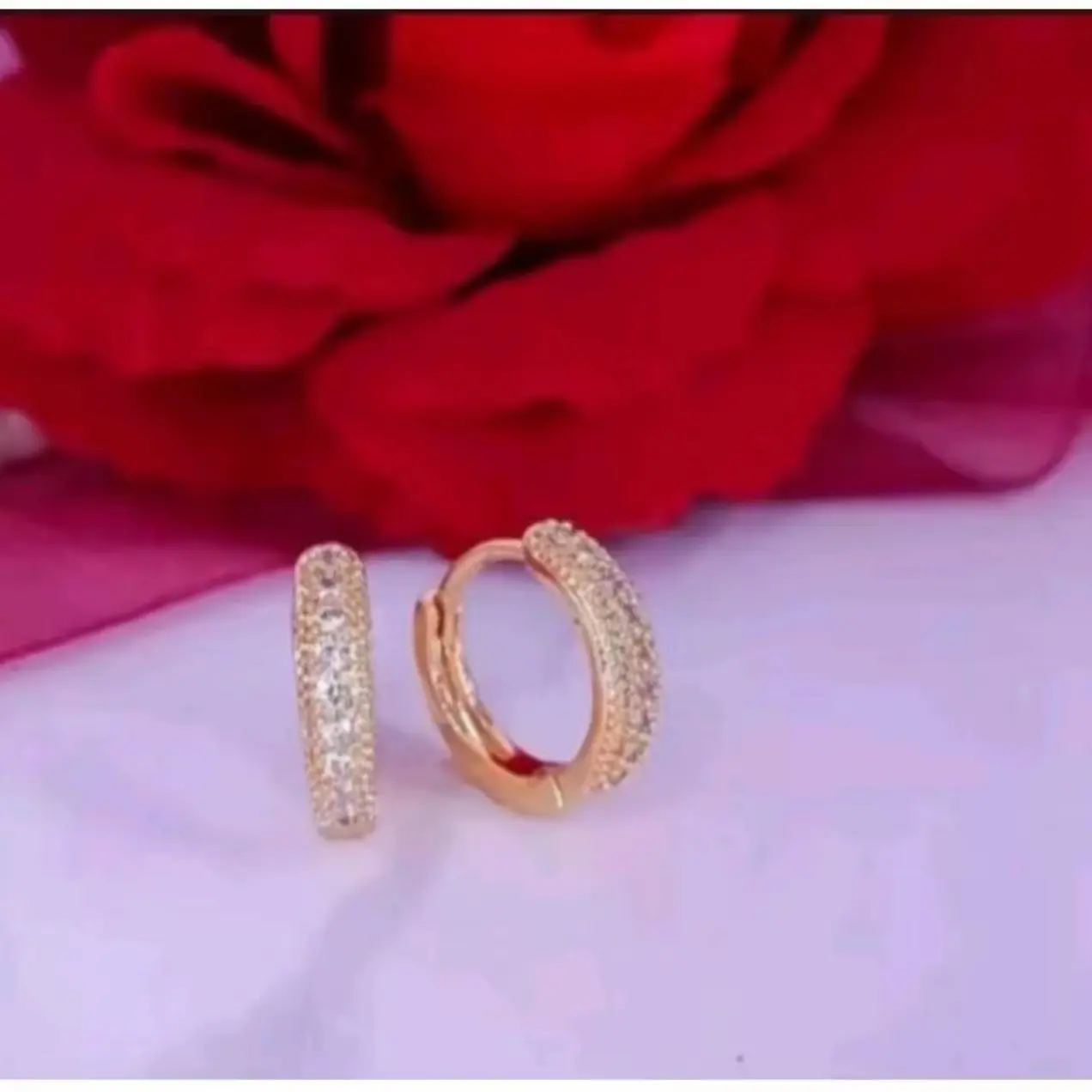 Anting Klip Titanium Wanita Dewasa Gold Perhiasan W Anti Karat Earrings - Model Terbaru Elegan
