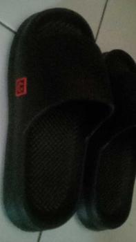 Product Review of Eva sandal pria / wanita slip on size 36-44 full karet / eva sendal unisex Hitam Pink Putih from B**⭐ 0