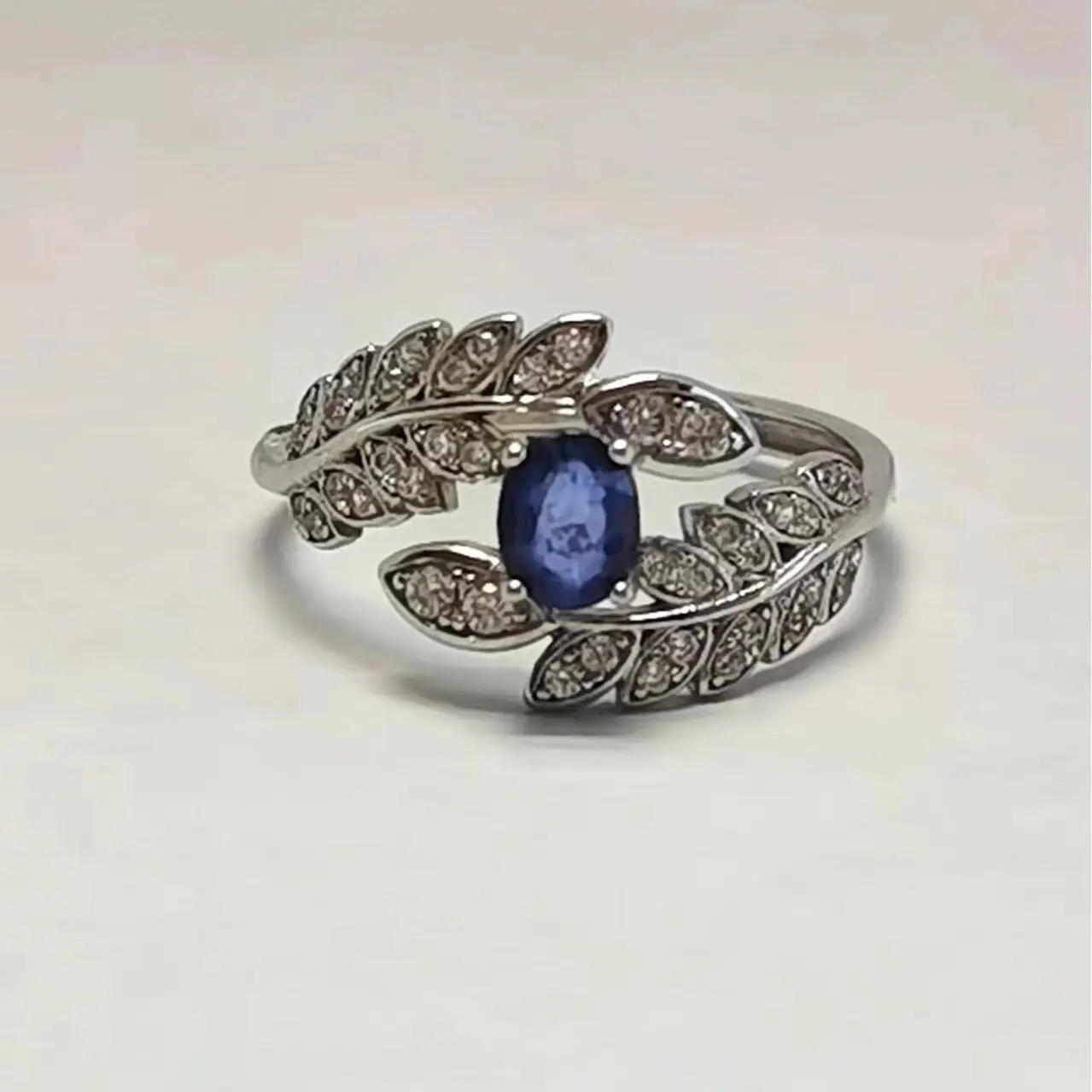 blue sapphire ring for ladies
