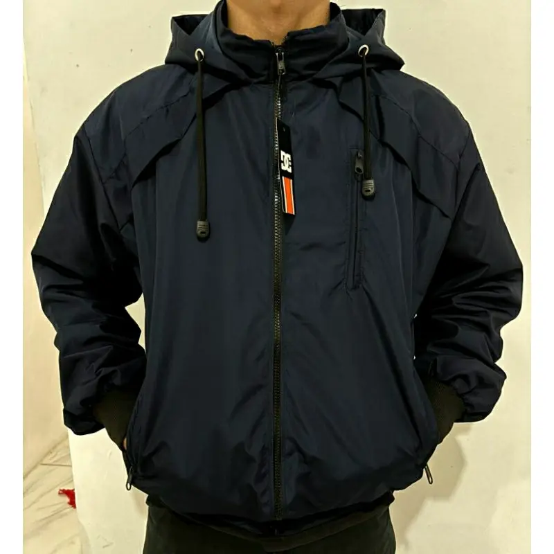jaket casual windbreaker  parasut /resleting tiga original