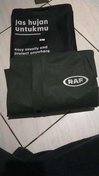 Product Review of RAF Jas Hujan Setelan Pria Wanita Bahan Tebal Elastis Tahan Air Pvc from S**3 1