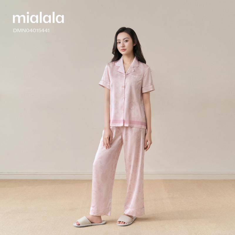 Mialala Đồ mặc nhà lụa DMN04015441 Pijama tay ngắn quần dài thanh lịch họa tiết hoa hồng nữ tính chất liệu lụa latin mềm mát