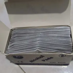 Alkohol Pads Kapas Alkohol / Isi 100Pcs Tissue Alkohol / Antiseptik untuk bersihkan luka