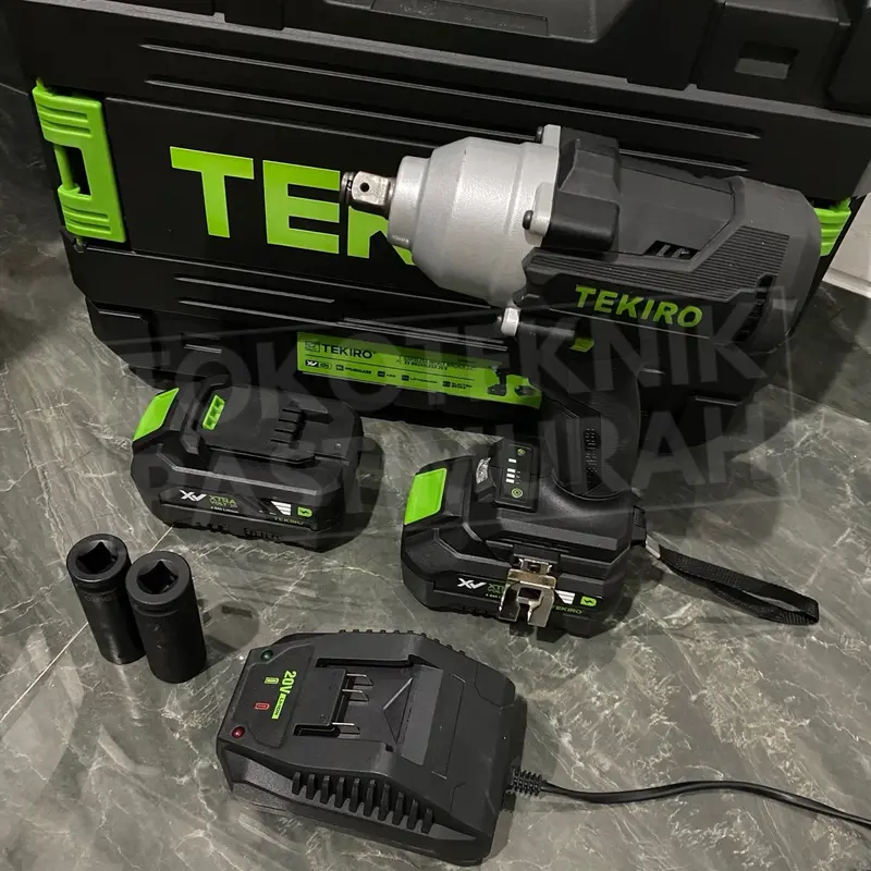 Tekiro Cordless Impact Impek Wrench Brushless 1/2” Mesin Buka baut ban Mobil 600nm 2 baterai 1